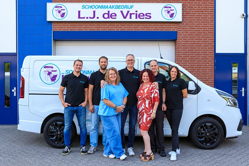Over ons - Team - Schoonmaakbedrijf LJ de Vries Over ons - Team - Schoonmaakbedrijf LJ de Vries